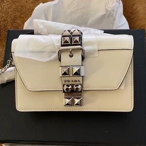 PRADA NEW IN BOX white leather ELEKTRA bag with strap and belt, AMAZING GIFT